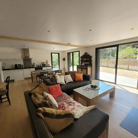 Maison Moderne En Bordure De Foret, Ideale Pour 8/10 Pers, A 2km De La Avec Wifi Et Terrasse